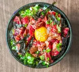 炙りハラミユッケ丼(倍盛)（肉×スペシャルティコーヒーTrim）