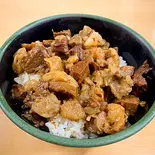 お出し香るミニ牛すじ丼（【濃厚鰹ダシ】天八うどん どんでん）