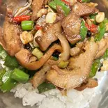 猪头肉盖饭(豚の頭肉)（蜀道山四川料理高田馬場店）