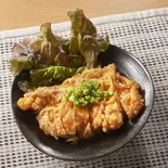 たっぷりタルタルと食べる大判チキン南蛮（魚介と豚骨のWスープが決め手！ つけ麺 総本山 無双 博多店）