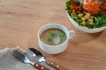 ヘルシー野菜スープ【ジンジャースープ】Healthy Veggie Soup【Ginger Soup】（鶏胸肉とブロッコリー チキンブラザーズ 新宿店 Chicken Brothers Shinjuku）