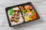 【彩り豊かで野菜満足】ウナギ照り彩り豊かで野菜弁当 1380円（シルクロード弁当屋(薬膳メニュー着きます)）
