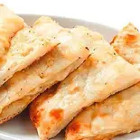 【64】チーズナン/Cheese Nan（インドネパール料理マンディーブ）