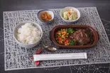 煮込みハンバーグセット（憩いのぜんさん）