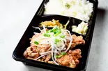 油淋鶏(鶏唐揚げの甘酢和え)弁当（肉×日本酒バル ワラカド 津田沼店）
