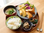 岡山鶏の大葉チーズチキンカツ弁当（だしまきたまごとおばんざい アマゾナキッチン）