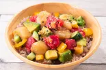 マグロとホタテの和風わさび醤油ポキ（十五穀米のヘルシーポキ丼の店 Poke Poke 天下茶屋店）