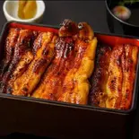 特上鰻重(タレ・お新香付)（うなぎ仙見）