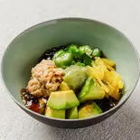 ネバネバアボカドサラダ(醤油をかけない海鮮丼 うみさち 三田店)
