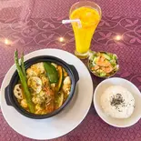 【ナンorライス】シーフードスープカレーセット(seafood soup curry set)（インドレストラン＆バー ラナ 大阪公立大学前店）