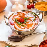 チキンマサラカレー Chicken Masala Curry（インド料理レストランスラジュ深井店）