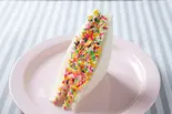 カラースプレーのクリームサンド(FRUITS CRAZY)