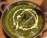 サグチキンカレー[SAG CHICKEN CURRY]（INDIAN RESTURANT OM GANESHA）
