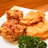 ざんぎ もも2個、胸2個(ざんぎバルHANA)