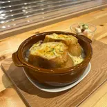 旬野菜とハーブのグラタンスープ(L)（Cafe Daisy）