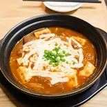 麻婆豆腐+チーズ（マーボー食堂(赤い月)）