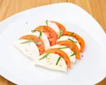 カプレーゼ Caprese（イタリアンレストラン プルラーレ Italian Restaurants Plurale）