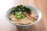 わかめ肉中華そば（中華そば一辰）