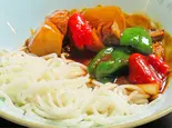 新疆風大皿鶏まぜ米粉麺/新疆大盘鸡拌粉（桂林米粉麺 米道）