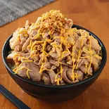 チーズオニオンガーリック焼き豚丼肉大盛 (お肉400g)（オーシャンダイニング池袋店）