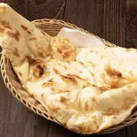 プレーンナン（インドレストラン Bhatti）