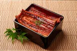 【上】 松(鰻1尾)・うなぎの蒲焼弁当(ごはん大) ガリ、わさび、インスタントのお吸い物、タレ(小)(鰻の成瀬 博多駅南店)