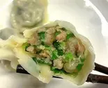 800-自家製 山東有名 手作り 豚ニラ 水餃子(8個)（肉の牛焼屋 西蒲田店）