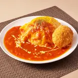定番の完熟トマトソースオムライス×クリームコロッケ（ふわとろオムライス フレッシュエッグス 博多店）