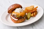 テディチーズバーガー(フレンチフライ付き)Teddy Cheese Burger with French Fries（TEDDY BROWN テディブラウン広尾）