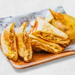 ザクザク玉ねぎのツナマヨチーズ(ポテト付)（Butler）