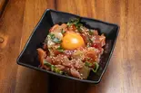 海鮮漬けユッケ丼（ワンダーランド）