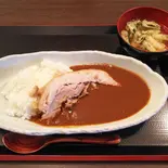 とろける豚バラ肉のカレー(味噌汁付)(輔星)