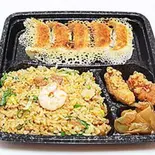 炒飯餃子唐揚弁当(大塚餃子軒)