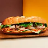 ヌックマム漬け豚肉バインミー Pork Marinated in Nuoc Mam Sauce Banh Mi(バインミーシンチャオ西巣鴨店)