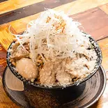 爆盛全部のせ油脂麺 Monster-Sized 'The Works' Oil Noodles（らーめん平太周 吉祥寺店）