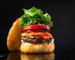 【コレめっちゃ合うじゃん！】レッチリエッグチーズ Red Hot Chili Egg  Cheese（バンズの美味しいハンバーガーレストラン【潮見スキッパーズ】）