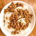 そぼろ丼（中華料理 三幸苑）