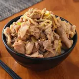 【満足 】にんにく醤油豚丼 肉大盛+濃厚！ちょいカレー付き(お肉400g)（オーシャンダイニング池袋店）
