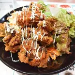 唐揚げマヨ丼 唐揚げ大3個(アジアン料理kuma)