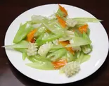 セロリとイカ炒め（中華レストラン太郎）