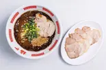 黒博多チャーシューメン Black Hakata Roast Pork Fillet Noodles(博多ラーメン 福や 鶯谷店)