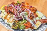 タンドリーミックスグリル炭焼き TANDORI CHCKEN Leg1p SEEK KEBAB2p Chicken tikka2p Malai tikka2p（スターケバブインドカレーハラル専門店）