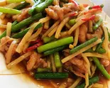 細きり豚肉とニンニクの芽炒め(蒜苔肉丝)（中華居酒屋 暉記）
