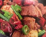 牛肉と野菜の辛味炒め grilled beef and vegetables in an iron pan（チャイニーズキッチン 大唐）