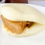 【贅沢】豚角煮まん（中華パンの専門店 福慶）