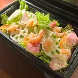 小エビとブロッコリーのボリュームサラダ(吉祥寺カフェ)