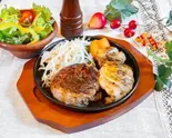 No.2 黒毛和牛バーグ200g×チキン100g（大阪ステーキかうぼーい）