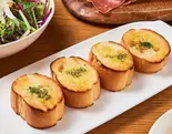トリュフ香るガーリックトースト（生牡蠣と牡蠣料理専門店オイスターズ）