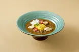 ハッシュドビーフのおうどん（おいしいおうどん つるとんたんBIS TOKYO 丸の内店）
