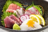 おまかせ刺身 5種盛り（魚屋 UOTACHI）